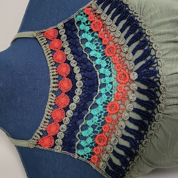 Almost Famous Crochet Front Halter Top - Picture 5 of 8